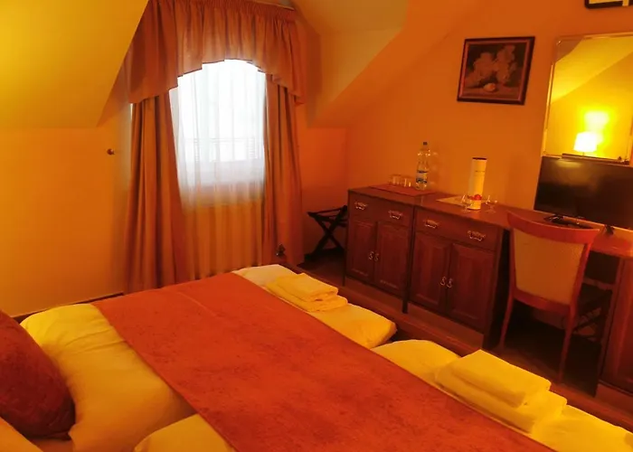 River Star Hotel